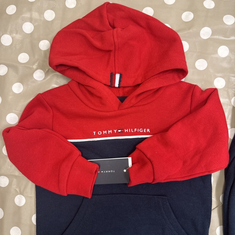 Tommy Hilfiger Jogger Set Boys 3-6 Months Navy Blue With Red Hooded With Pockets - Picture 2 of 10